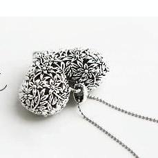Necklace Hollow Out Heart Pendant Antique Necklace