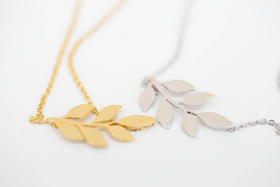 Everyday Women's Gift Jewelery Leaf Pendant